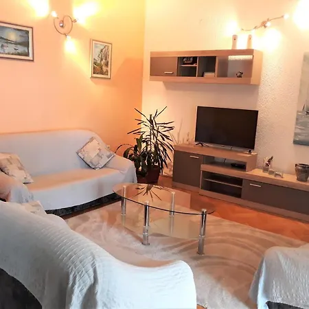 Apartament Delic